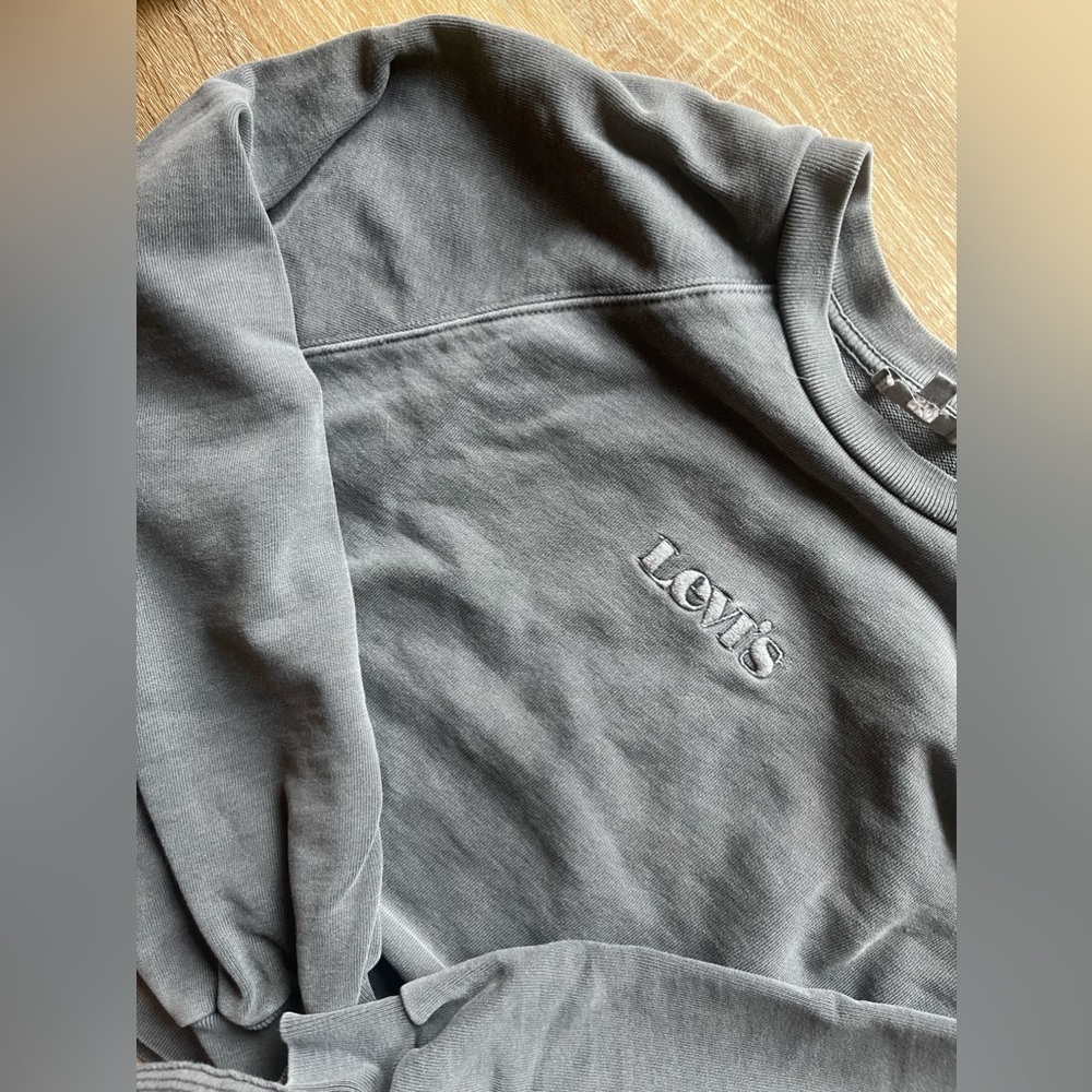 Vintage Levi’s light sweater